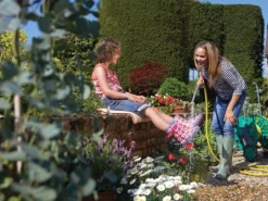 Hozelock 2683 Flexi Spray Gun 15 Hozelock 2683 Flexi Spray Gun -HomeTool Haven HOZ2683 LIFESTYLE1