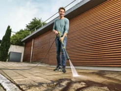 Karcher K 7 Premium Smart Control Home Pressure Washer 180 Bar 240V -HomeTool Haven KARK7PSCH INUSE3