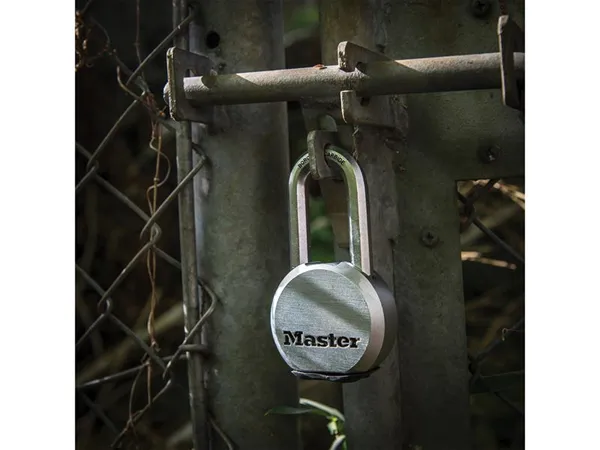 Master Lock Excell™ Chrome Plated 54mm Padlock 7 Master Lock Excell™ Chrome Plated 54mm Padlock - Image 5