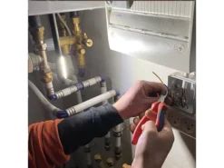 200 R Rechargeable LED Work Pen Light 18 200 R Rechargeable LED Work Pen Light -HomeTool Haven SCG035127 INUSE3