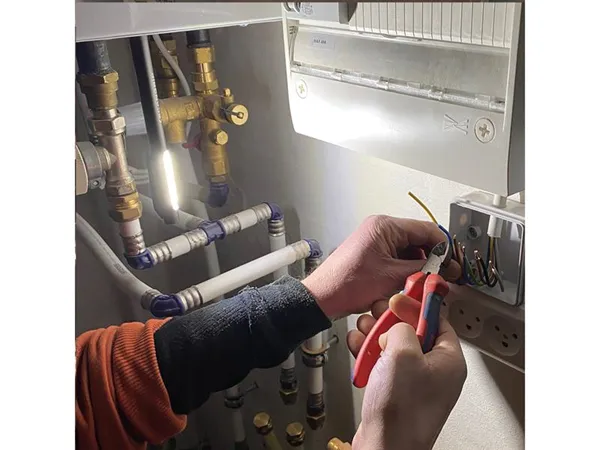 200 R Rechargeable LED Work Pen Light 9 200 R Rechargeable LED Work Pen Light - Image 7