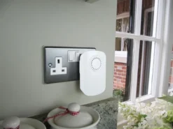 Smart Plug-In Door Chime